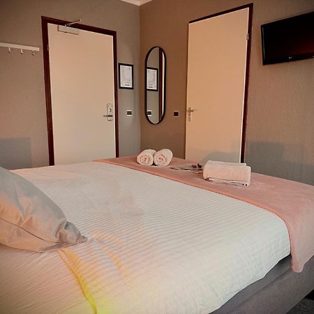 Hotel Restaurant 'T Ronde Loegh วินสโคเตน ภายนอก รูปภาพ