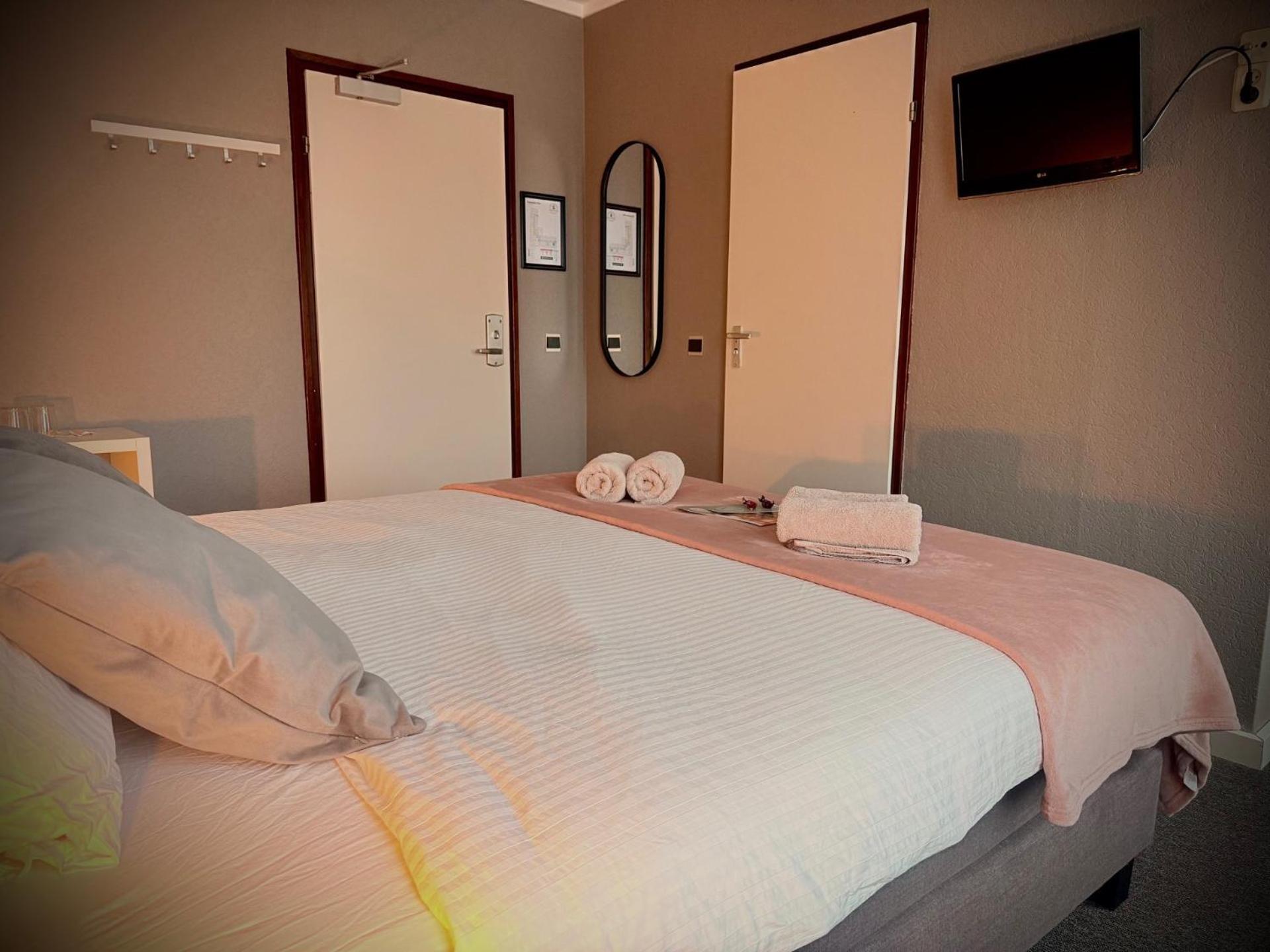 Hotel Restaurant 'T Ronde Loegh วินสโคเตน ภายนอก รูปภาพ